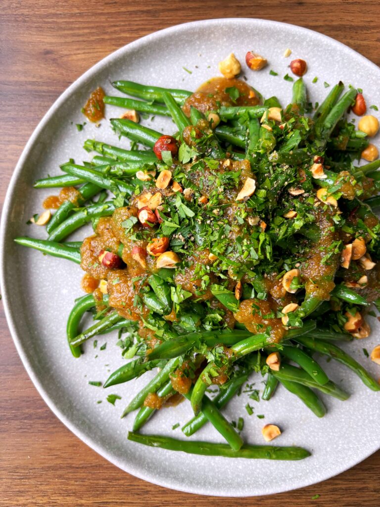 Green Beans with Hazelnuts, Orange and Garlic